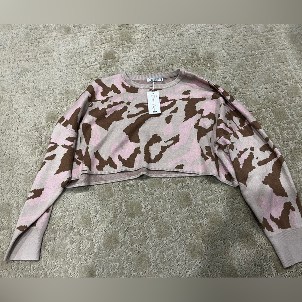 glammaker large cropped sweater